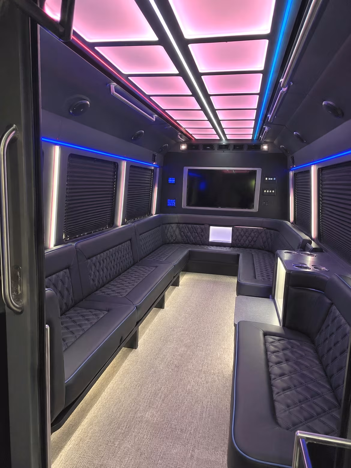 Glendale Birthday, Sweet 16, & Quinceañera Transportation pickup coordination