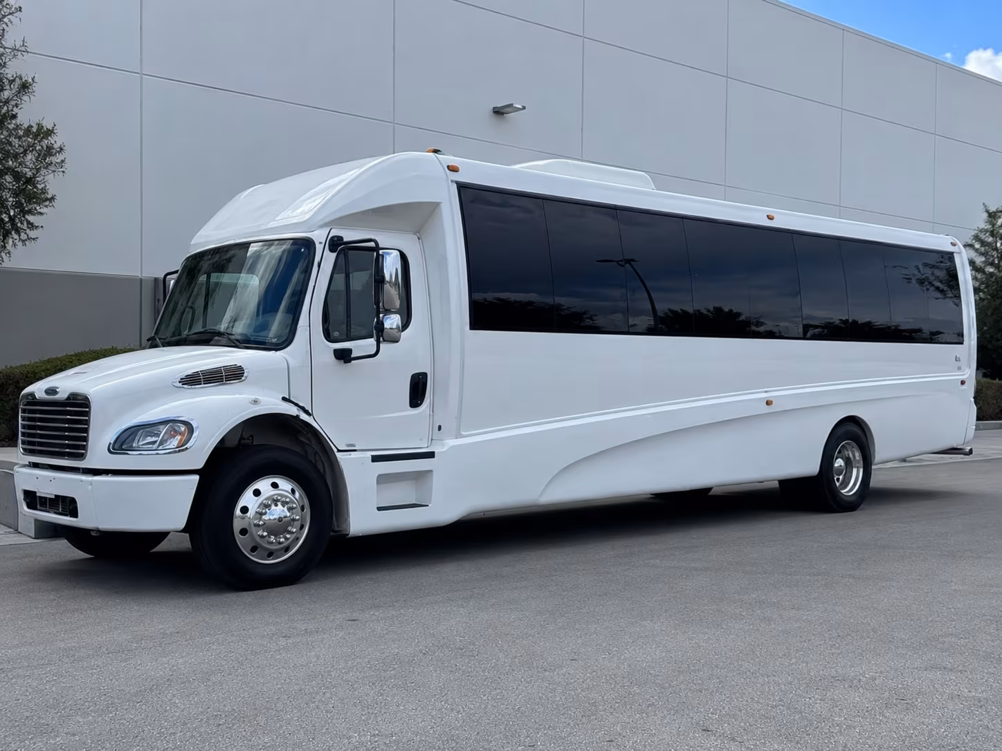 Glendale Sporting Event Transportation party bus exterior