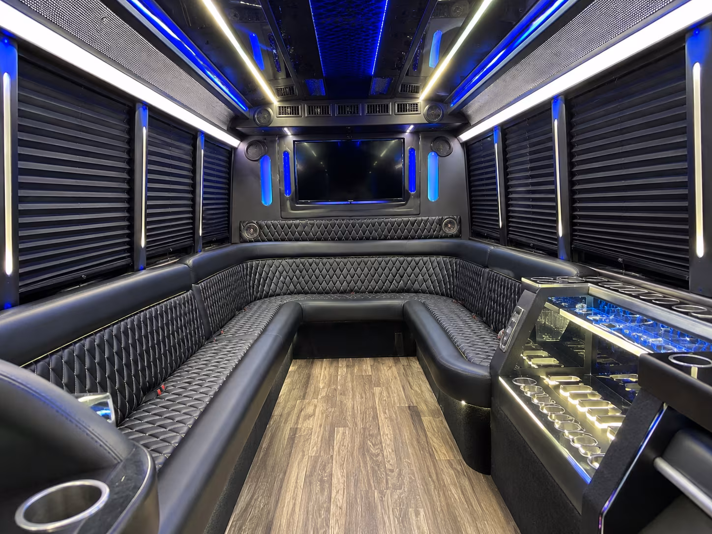 Glendale Winery Tour & Pub Crawl Transportation party bus exterior