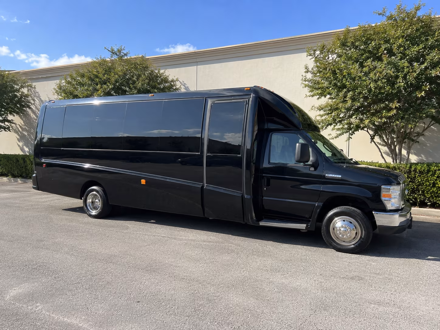 Surprise Winery Tour & Pub Crawl Transportation